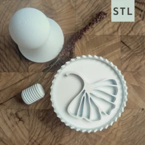 Einzelteile des 3D-gedruckten Brotstempels mit Ginkgo-Motiv