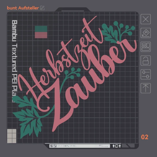STL-Datei: Herbstzeitzauber – Schriftzug zum Aufstellen und Aufhängen Kleine Stiche Slicer-Vorschau der zweifarbigen Herbstzeitzauber-Aufstellvariante mit rosa Schrift und grünen Blättern